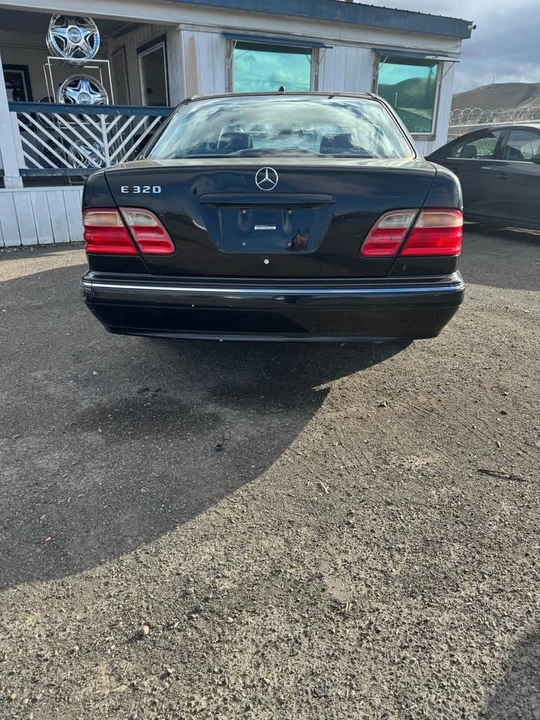 2000 Mercedes-Benz W210 E-Class - Image 4 of 14