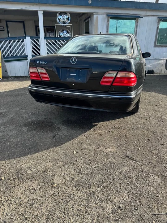 2000 Mercedes-Benz W210 E-Class - Image 9 of 14