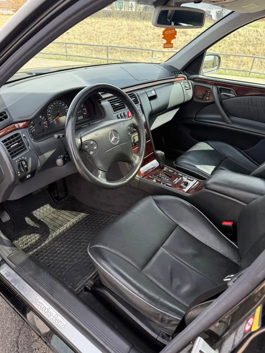 2000 Mercedes-Benz W210 E-Class - Image 4 of 8