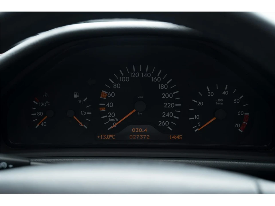 2000 Mercedes-Benz W210 E-Class - Image 8 of 11
