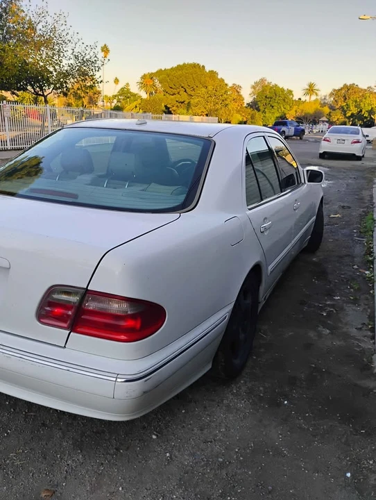 2000 Mercedes-Benz W210 E-Class - Image 11 of 13