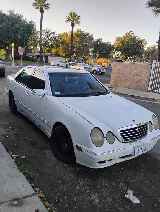 2000 Mercedes-Benz W210 E-Class - Image 8 of 13