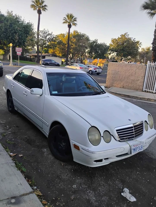 2000 Mercedes-Benz W210 E-Class - Image 6 of 13