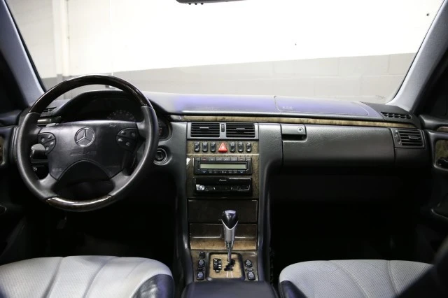 2000 Mercedes-Benz W210 E 36 & E 50 & E 55 & E 60 AMG - Image 9 of 21