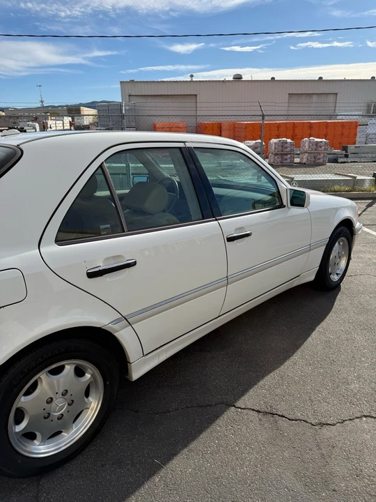 2000 Mercedes-Benz W202 C-Class - Image 6 of 21