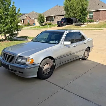 2000 Mercedes-Benz C-Class C 230 Sedan 4D