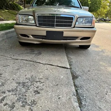 2000 Mercedes-Benz C-Class C 230 Sedan 4D