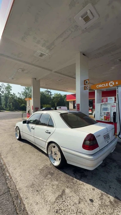 2000 Mercedes-Benz W202 C-Class - Image 10 of 18