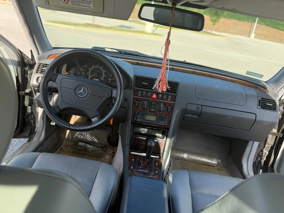 2000 Mercedes-Benz W202 C-Class - Image 9 of 11