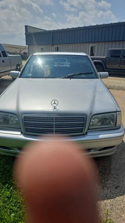2000 Mercedes-Benz W202 C-Class - Image 3 of 17