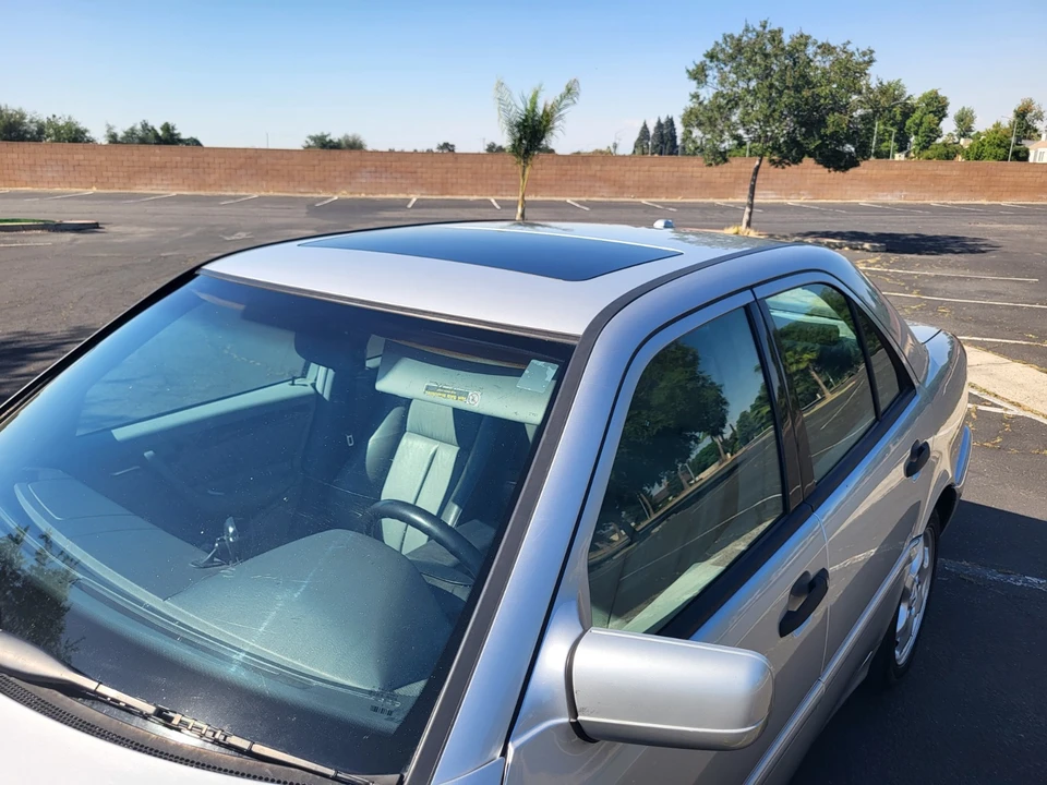 2000 Mercedes-Benz W202 C-Class - Image 17 of 21