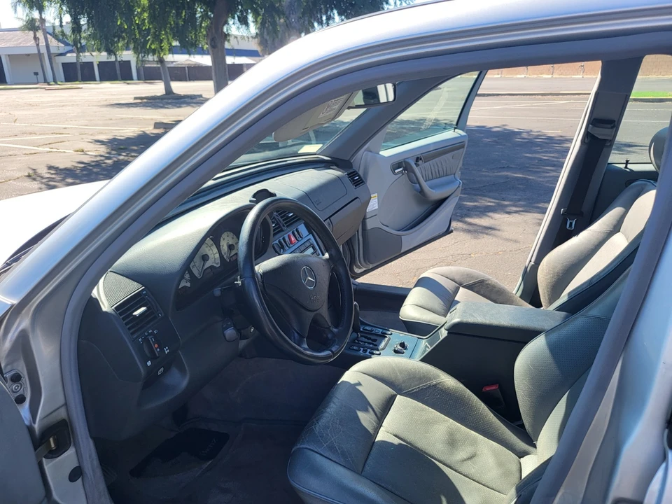 2000 Mercedes-Benz W202 C-Class - Image 18 of 21