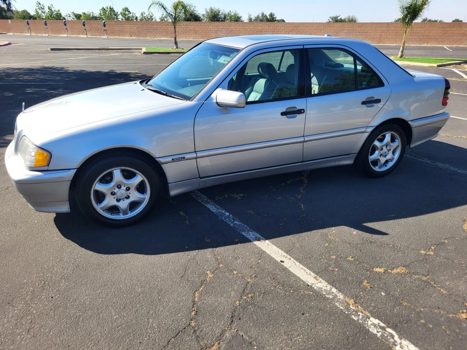 2000 Mercedes-Benz W202 C-Class - Image 6 of 21