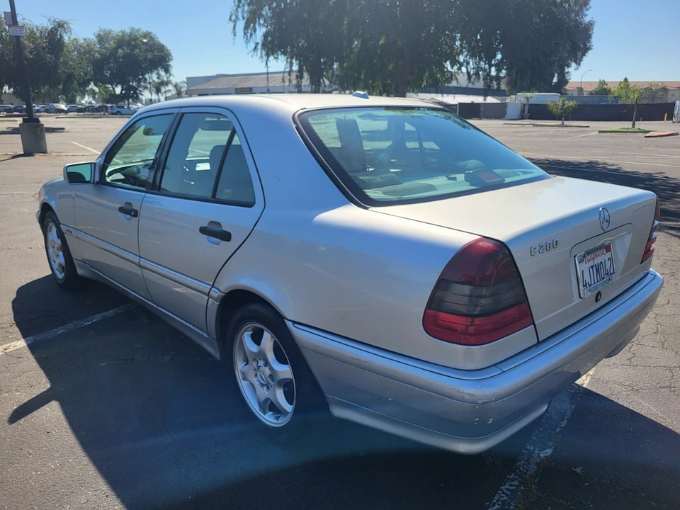 2000 Mercedes-Benz W202 C-Class - Image 10 of 21