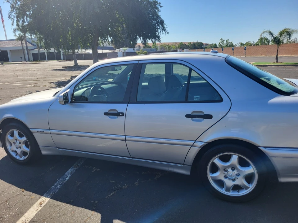 2000 Mercedes-Benz W202 C-Class - Image 7 of 21