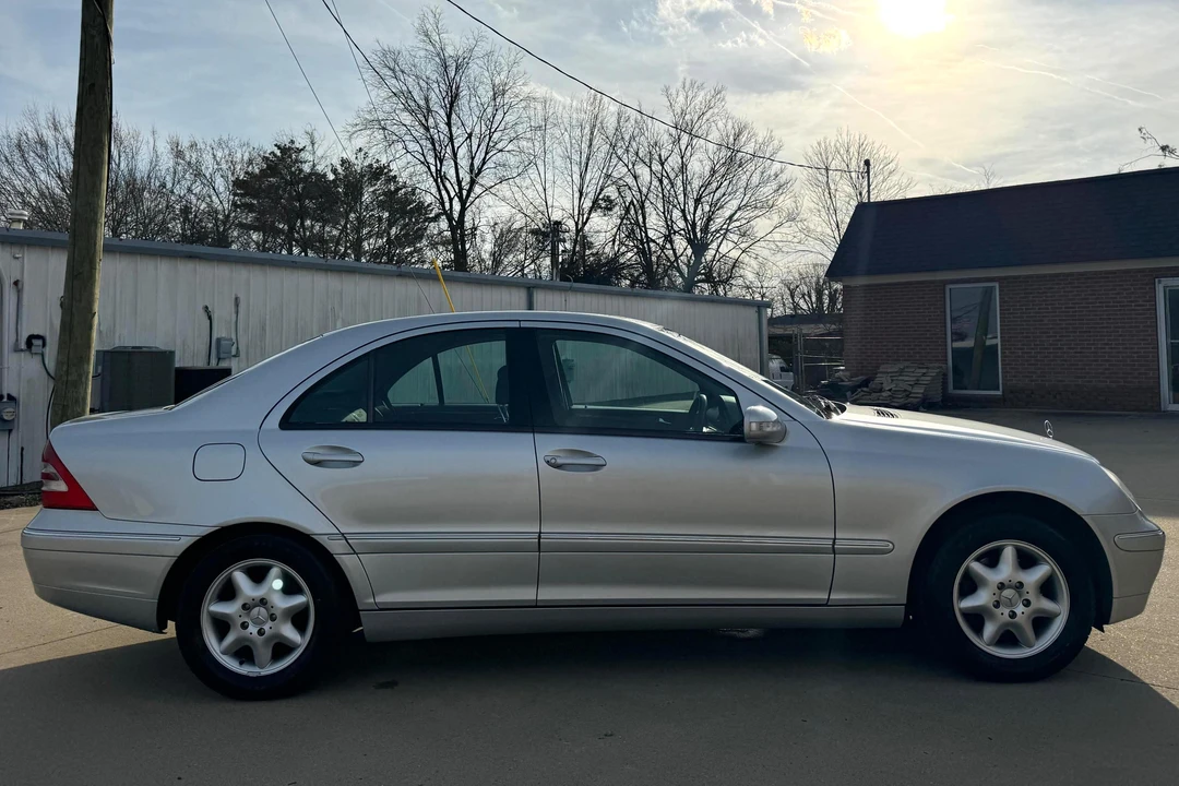 2000 Mercedes-Benz W202 C-Class - Image 3 of 31