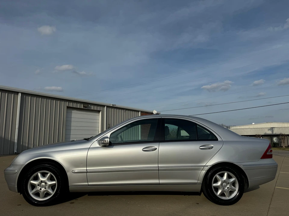 2000 Mercedes-Benz W202 C-Class - Image 8 of 31