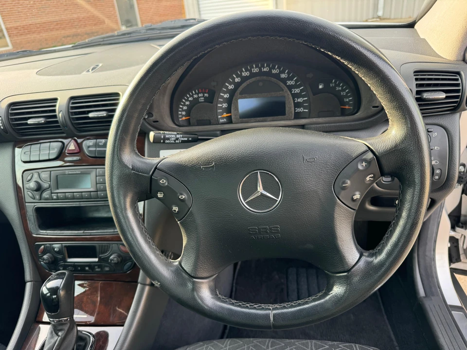 2000 Mercedes-Benz W202 C-Class - Image 30 of 31