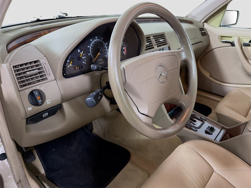2000 Mercedes-Benz W202 C-Class - Image 10 of 12