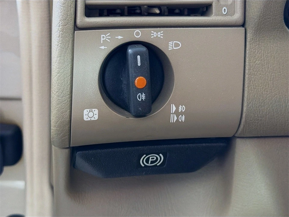 2000 Mercedes-Benz W202 C-Class - Image 11 of 12