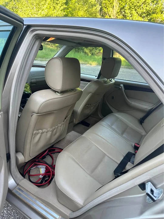 2000 Mercedes-Benz W202 C-Class - Image 9 of 12