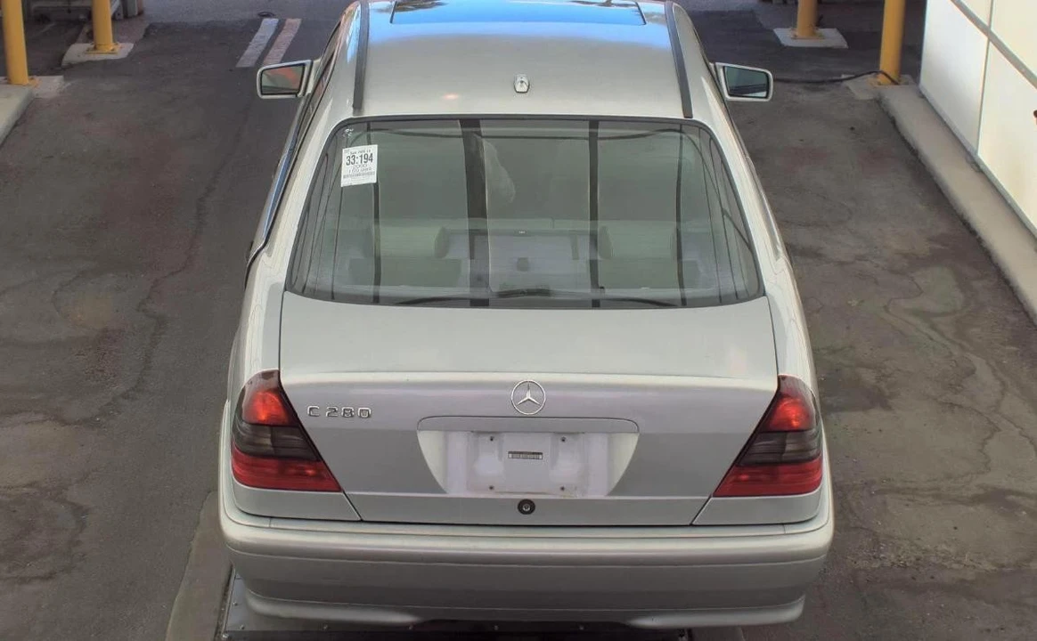 2000 Mercedes-Benz W202 C-Class - Image 5 of 14