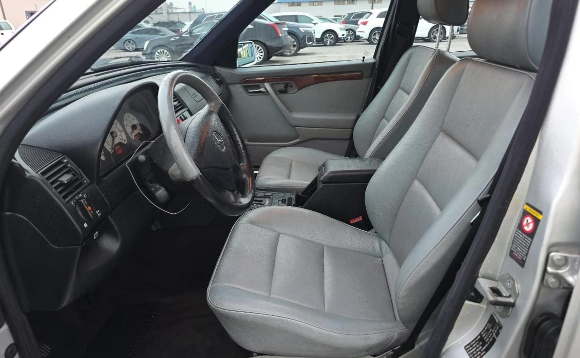 2000 Mercedes-Benz W202 C-Class - Image 7 of 14