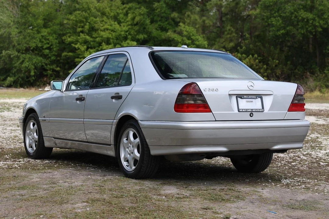 2000 Mercedes-Benz W202 C-Class - Image 5 of 31