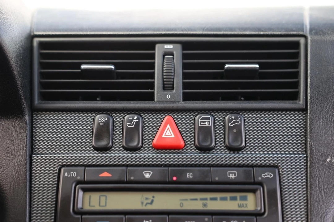 2000 Mercedes-Benz W202 C-Class - Image 31 of 31