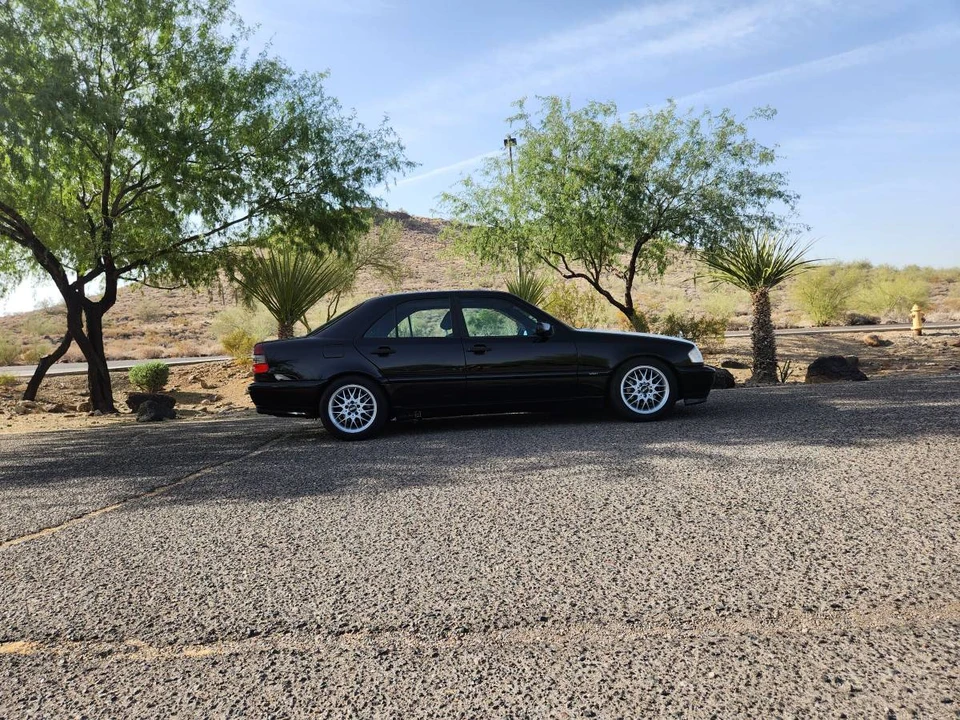 2000 Mercedes-Benz W202 C-Class - Image 11 of 22