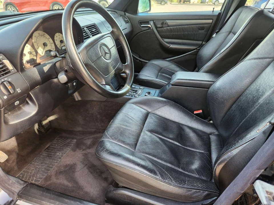 2000 Mercedes-Benz W202 C-Class - Image 2 of 22