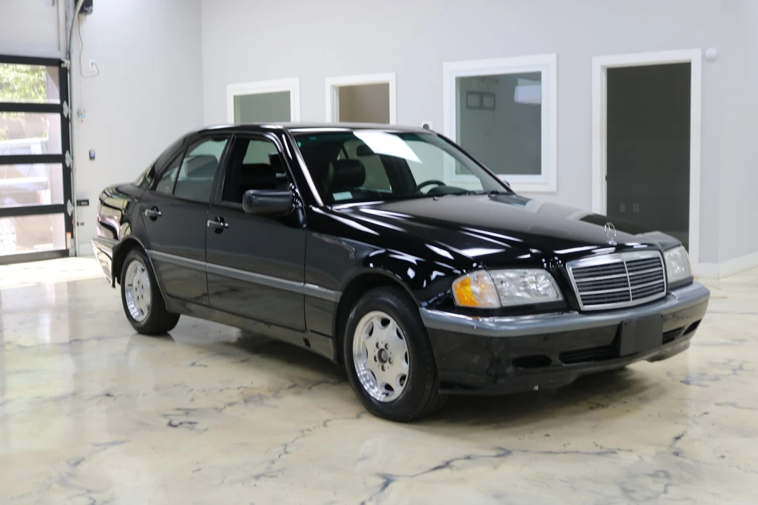 2000 Mercedes-Benz W202 C-Class - Image 11 of 31
