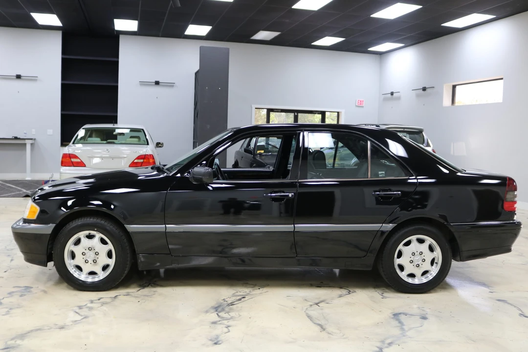 2000 Mercedes-Benz W202 C-Class - Image 18 of 31