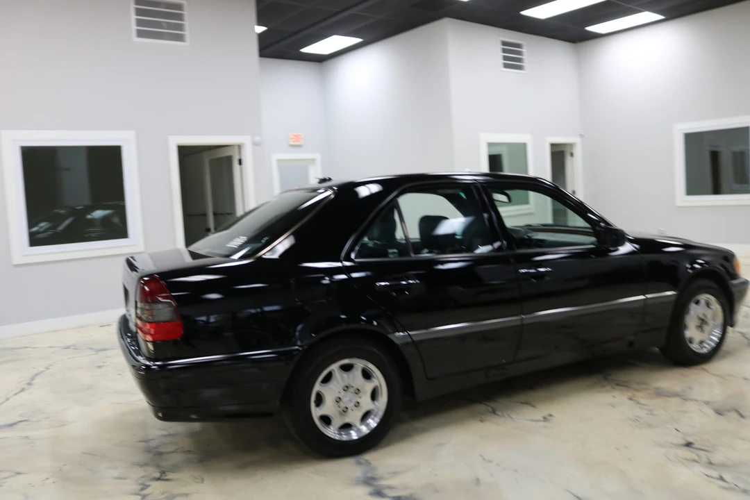 2000 Mercedes-Benz W202 C-Class - Image 14 of 31