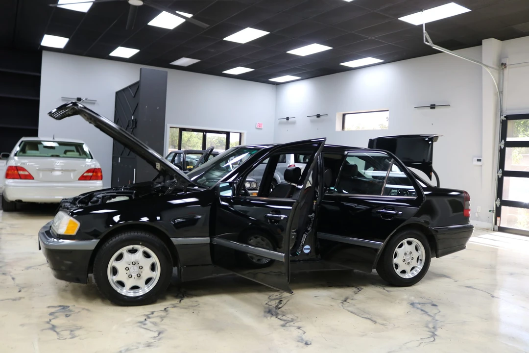 2000 Mercedes-Benz W202 C-Class - Image 20 of 31