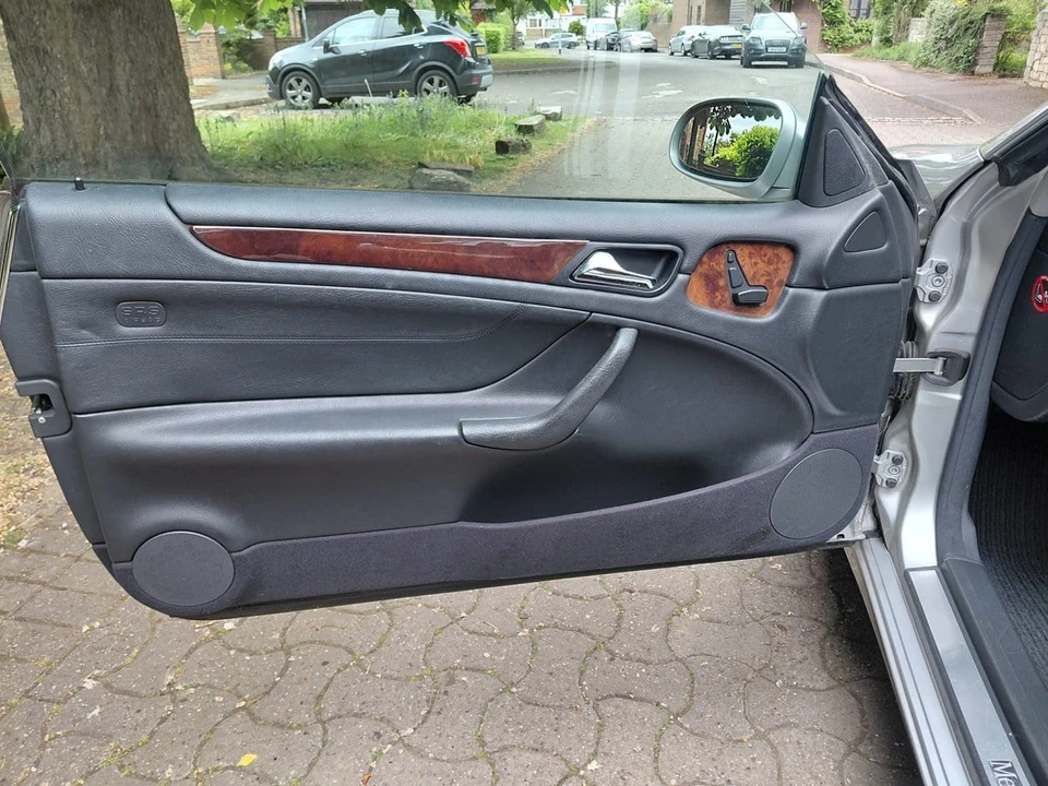 2000 Mercedes-Benz CLK-Class - Image 18 of 31