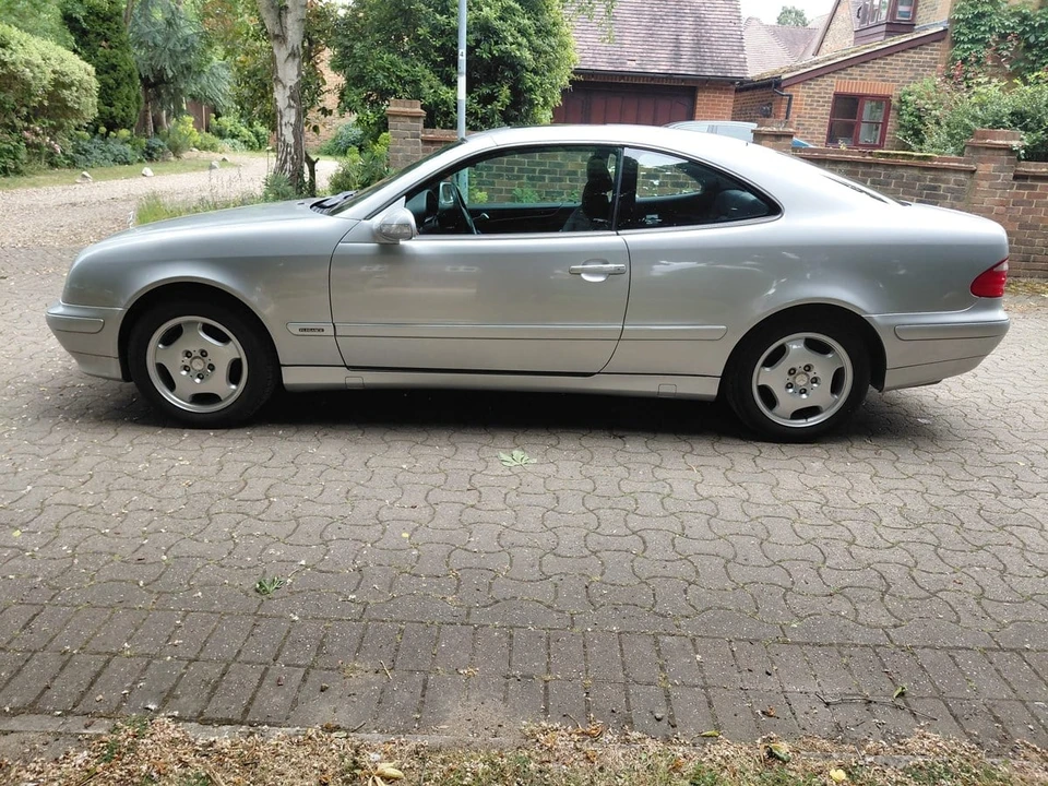 2000 Mercedes-Benz CLK-Class - Image 8 of 31