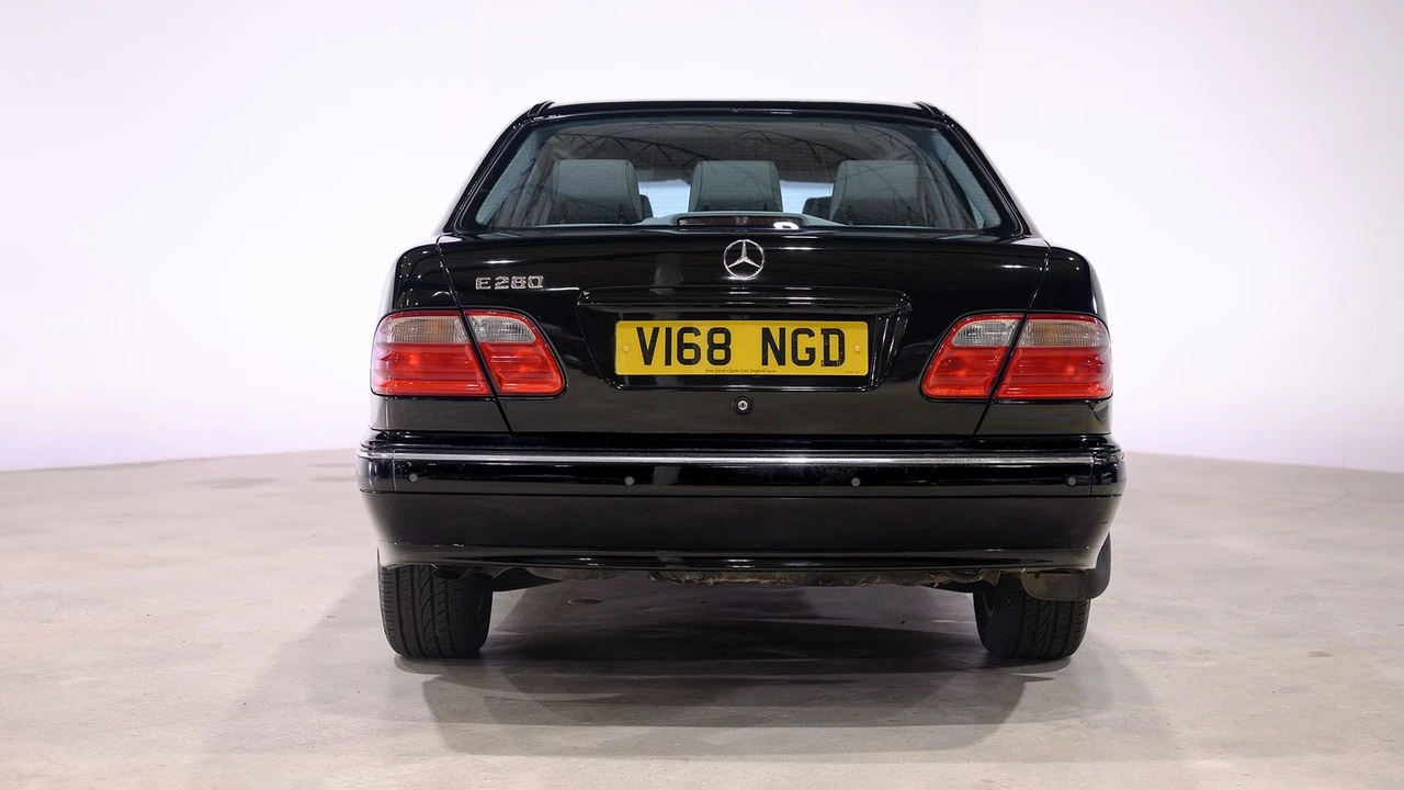 2000 Mercedes-Benz W210 E-Class - Image 4 of 31