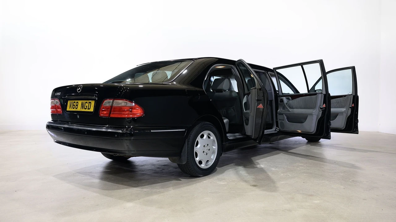 2000 Mercedes-Benz W210 E-Class - Image 29 of 31