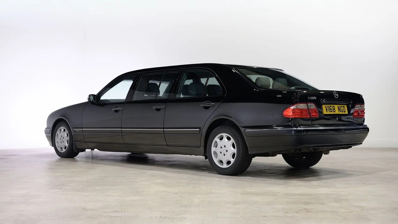 2000 Mercedes-Benz W210 E-Class - Image 14 of 31