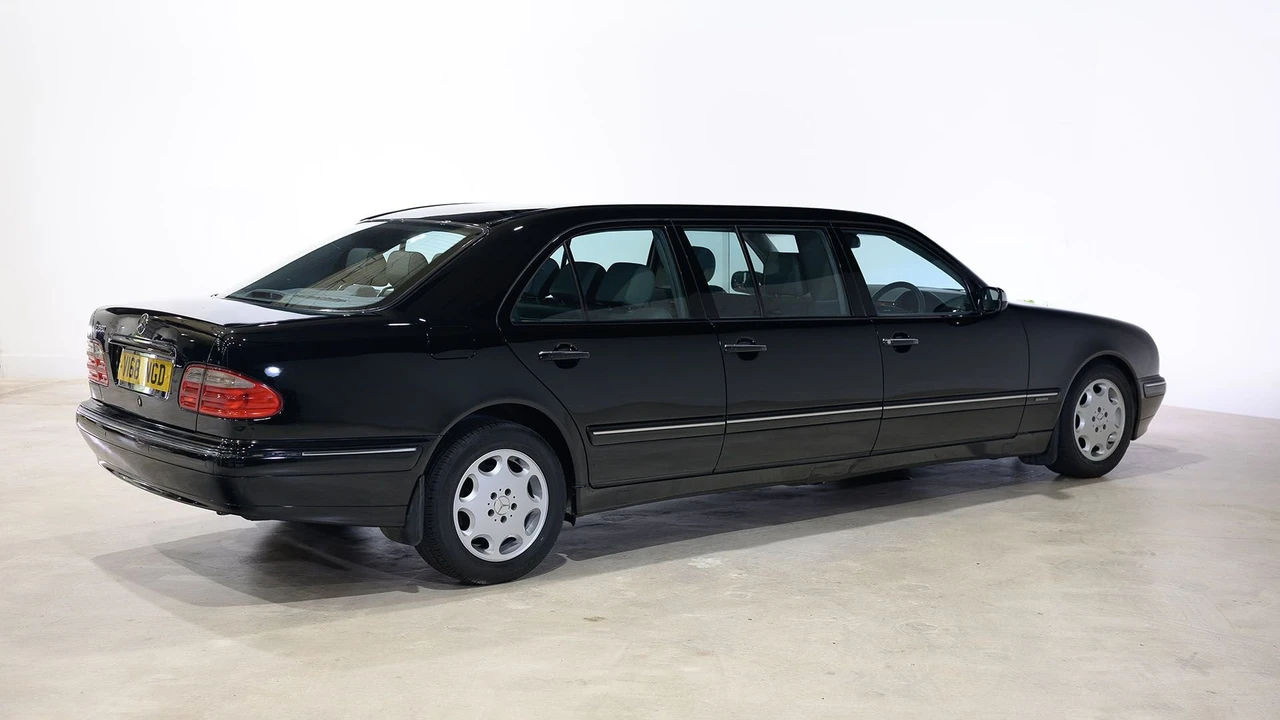 2000 Mercedes-Benz W210 E-Class - Image 3 of 31