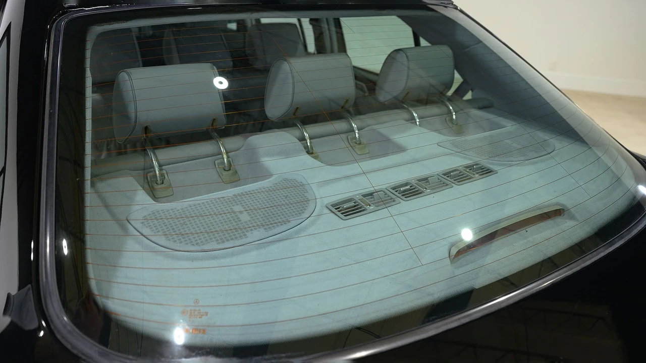 2000 Mercedes-Benz W210 E-Class - Image 25 of 31