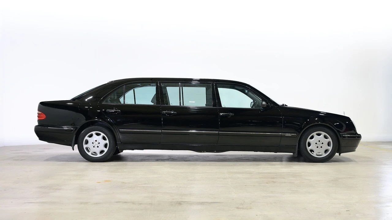 2000 Mercedes-Benz W210 E-Class - Image 5 of 31