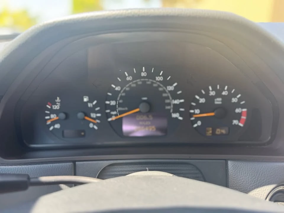 2000 Mercedes-Benz W210 E-Class - Image 7 of 12