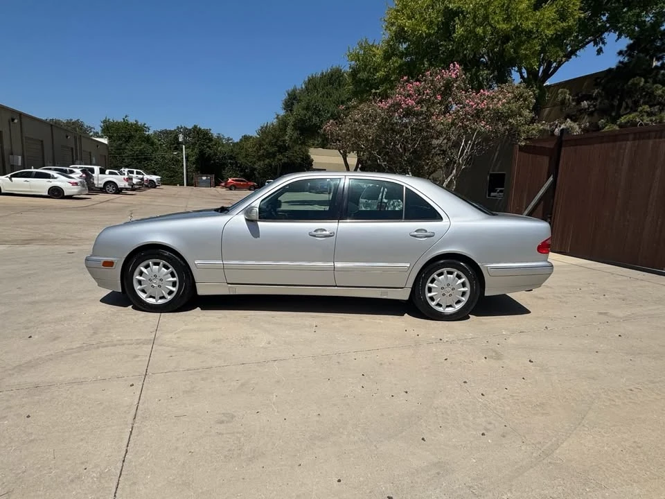 2000 Mercedes-Benz W210 E-Class - Image 4 of 12