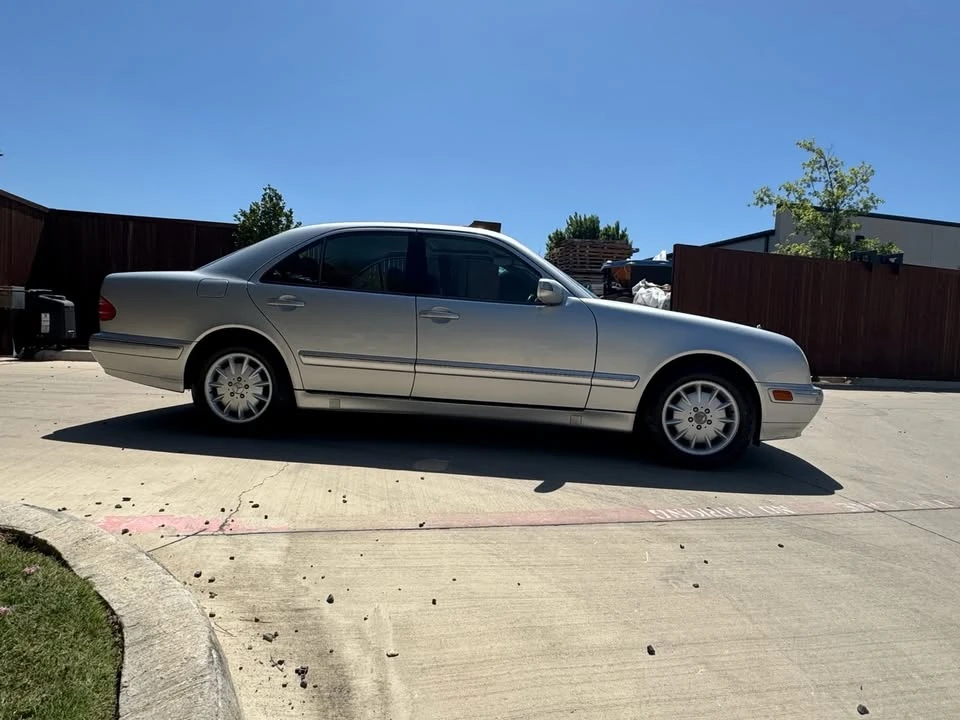 2000 Mercedes-Benz W210 E-Class - Image 2 of 12