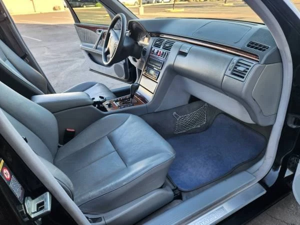 2000 Mercedes-Benz W210 E-Class - Image 14 of 20