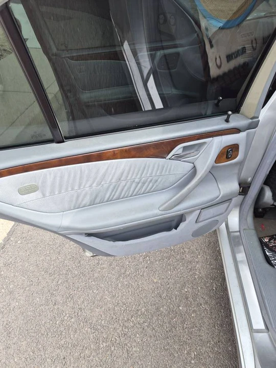 2000 Mercedes-Benz W210 E-Class - Image 8 of 13