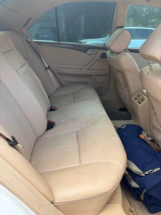 2000 Mercedes-Benz W210 E-Class - Image 8 of 12