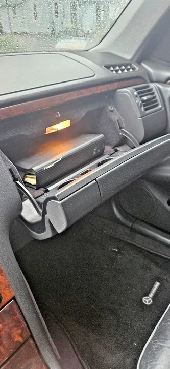 2000 Mercedes-Benz W210 E-Class - Image 10 of 13